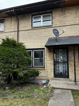 $65,000 | 1142 East 81st Street, Unit C, Chicago, IL 60619