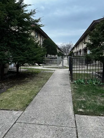 $65,000 | 1142 East 81st Street, Unit C, Chicago, IL 60619