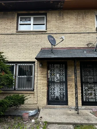 $65,000 | 1142 East 81st Street, Unit C, Chicago, IL 60619