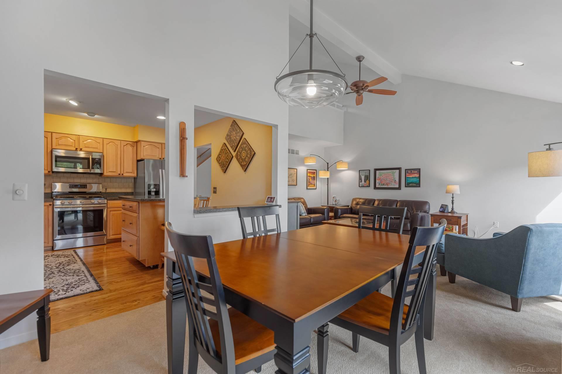 732 Hamilton Court Rochester, MI 48307 - Photo 9 of 42 50143671-ea13cbb1-c3b3-4401-87eb-30487fc97b9b.JPG