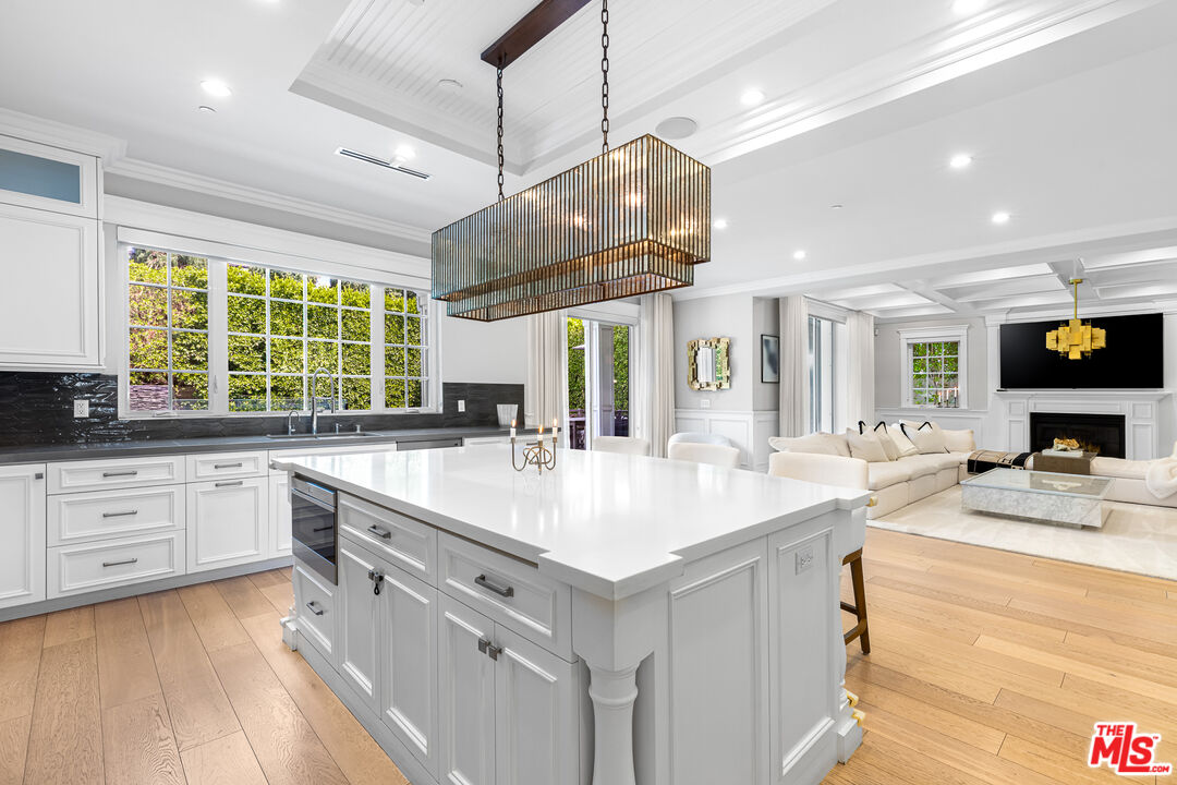 5000 Petit Avenue Encino, CA 91436 - Photo 8 of 27