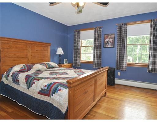 135 Rome Drive Cranston, RI 02921 - Photo 11 of 20 Bedroom.