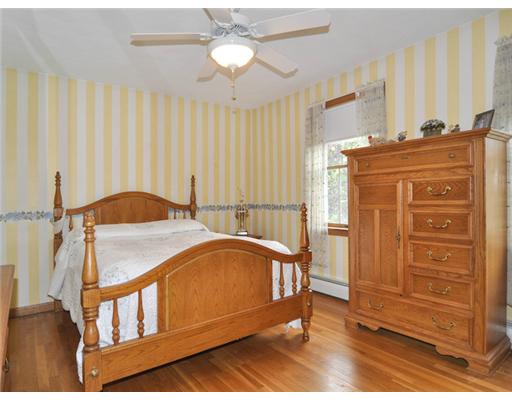 135 Rome Drive Cranston, RI 02921 - Photo 10 of 20 Bedroom.