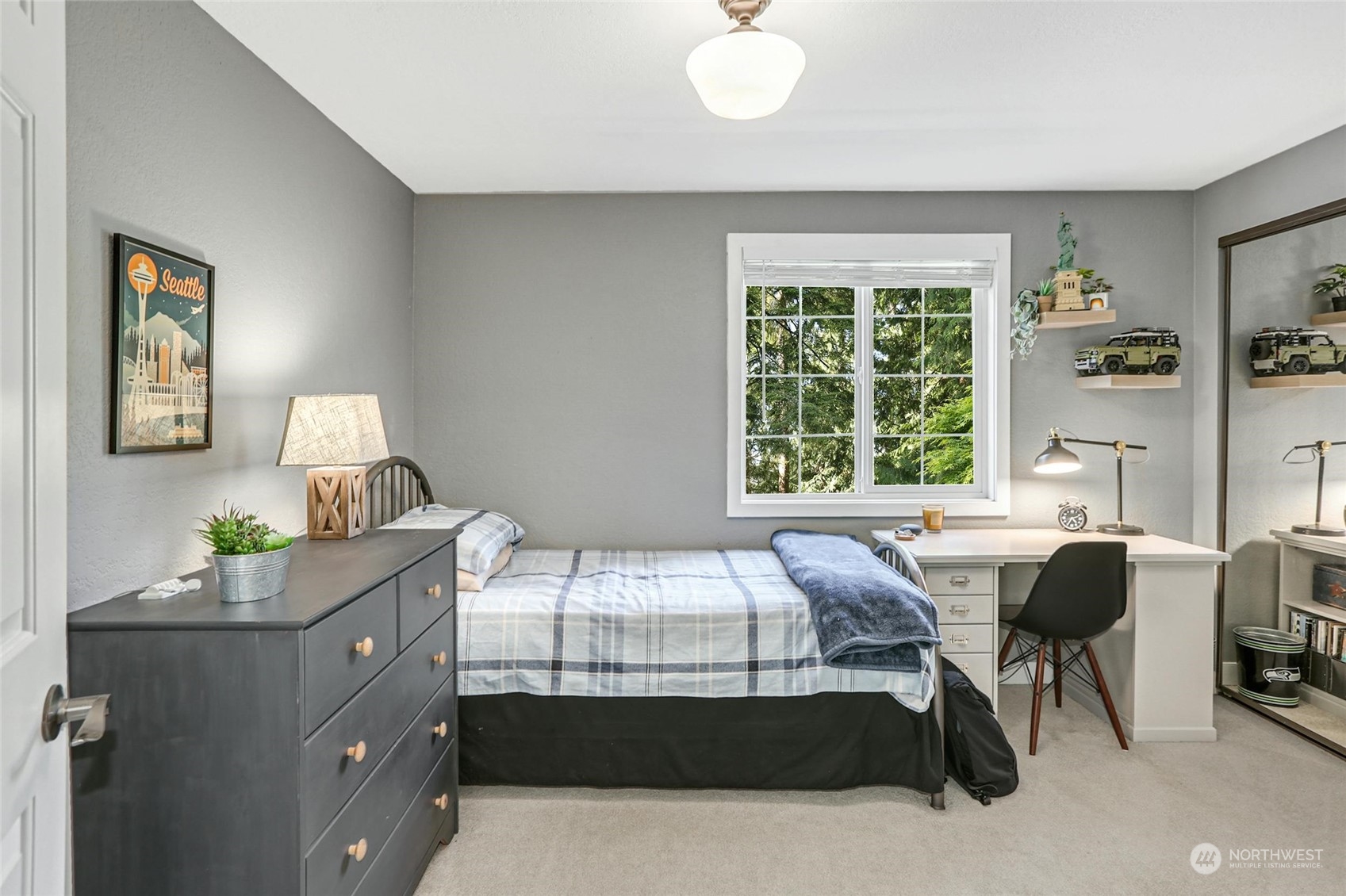 15629 Cascadian Way Bothell, WA 98012 - Photo 27 of 40 a bedroom with a bed and a desk