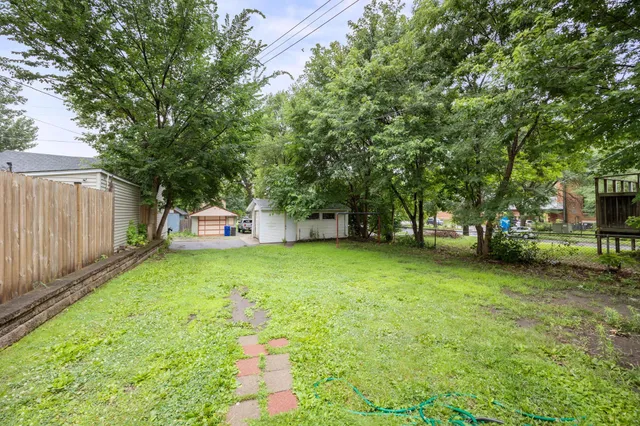 $229,000 | 627 Virginia Street, St. Paul, MN 55103