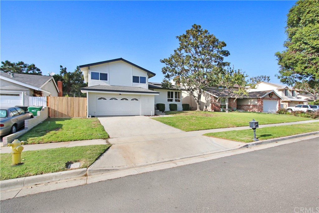 550 Termino Avenue Corona, CA 92879 - Photo 3 of 20 a house view with a outdoor space