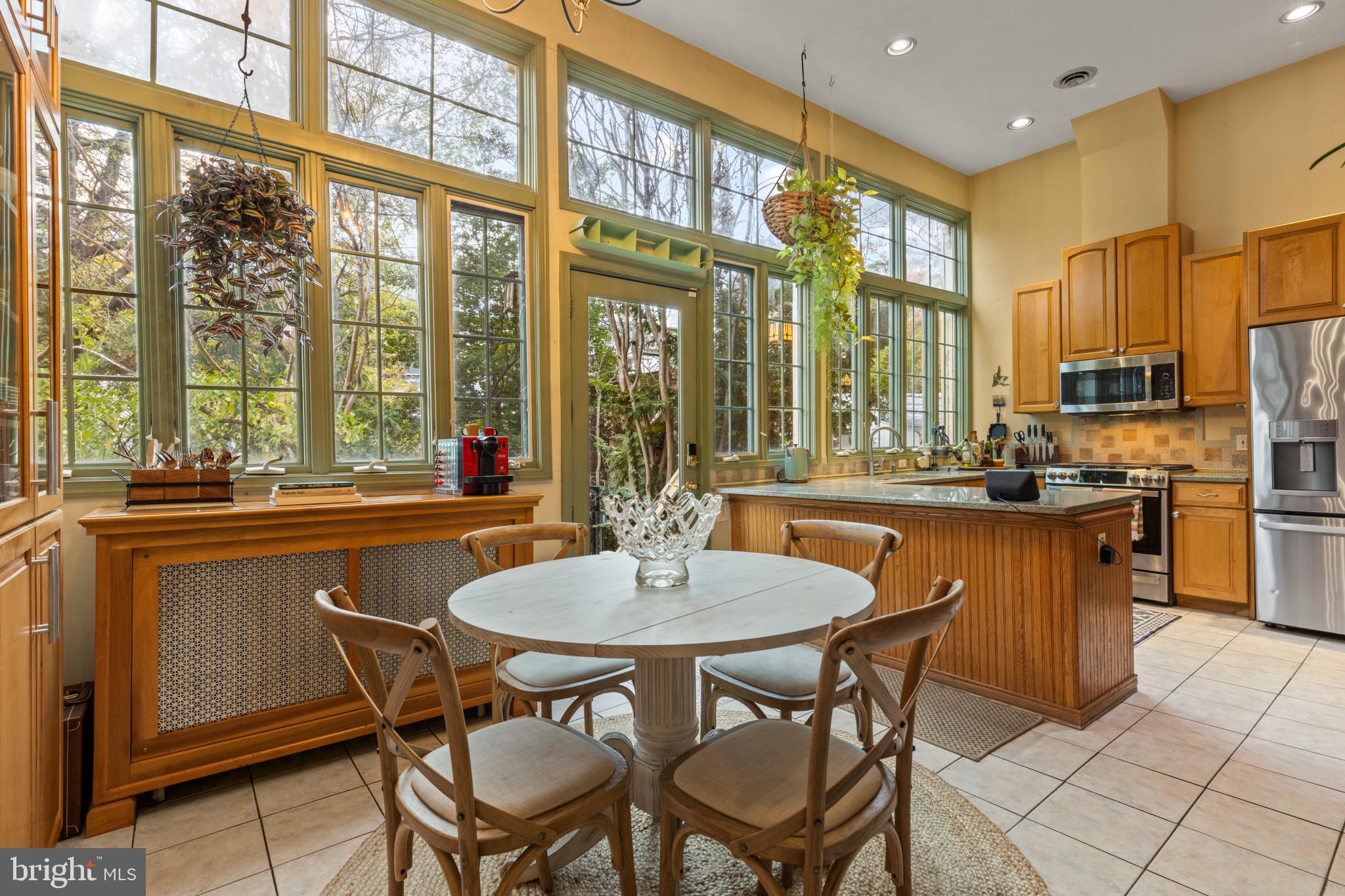 1612 Park Avenue Baltimore, MD 21217 - Photo 12 of 57