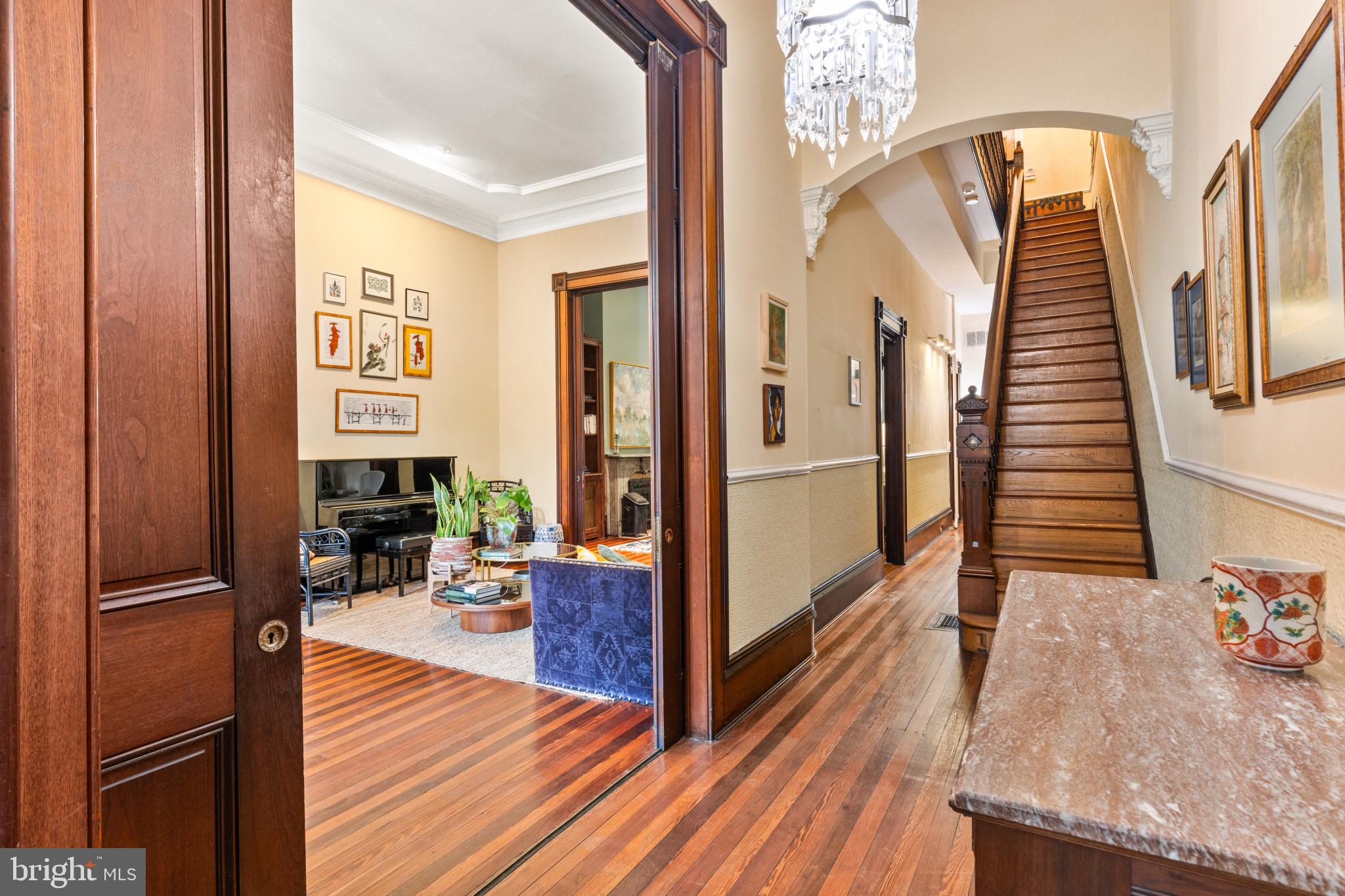 1612 Park Avenue Baltimore, MD 21217 - Photo 4 of 57