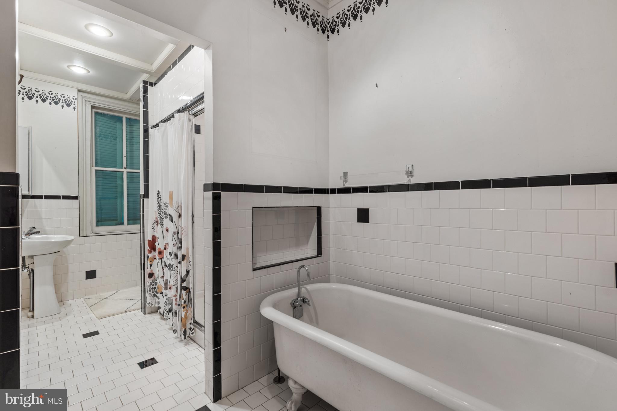 1612 Park Avenue Baltimore, MD 21217 - Photo 41 of 57