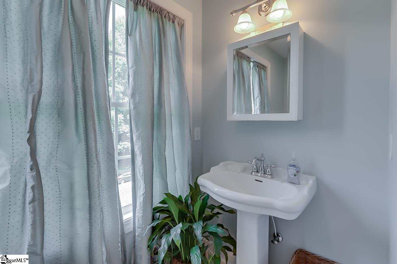 225 Horseshoe Bend Road Easley, SC 29642 - Photo 29 of 36 Gallery Image 29