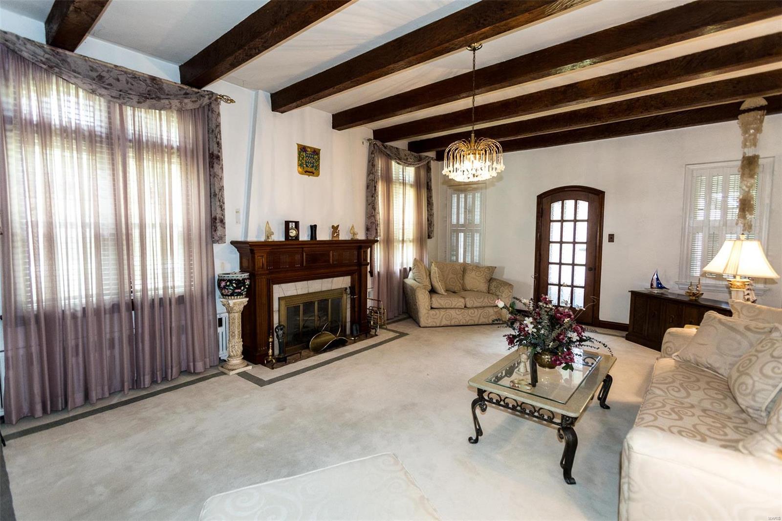 7309 Ravinia Drive St. Louis, MO 63121 - Photo 3 of 35 Gallery Image 3