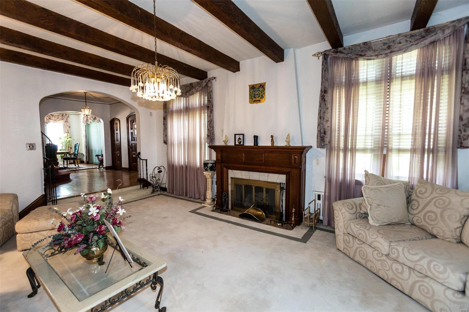 7309 Ravinia Drive St. Louis, MO 63121 - Photo 5 of 35 Gallery Image 5