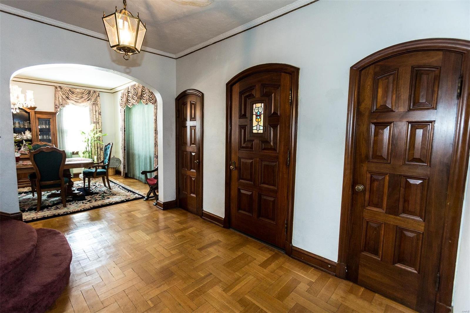7309 Ravinia Drive St. Louis, MO 63121 - Photo 8 of 35 Gallery Image 8