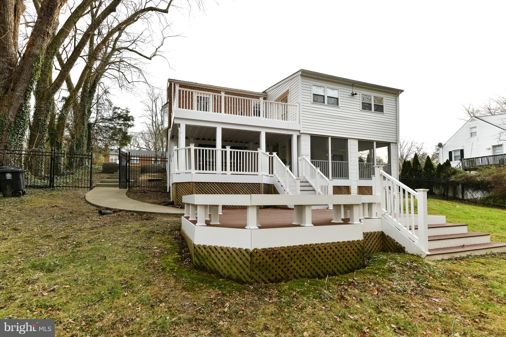 1614 Thomas Road Fort Washington, MD 20744 - Photo 2 of 28