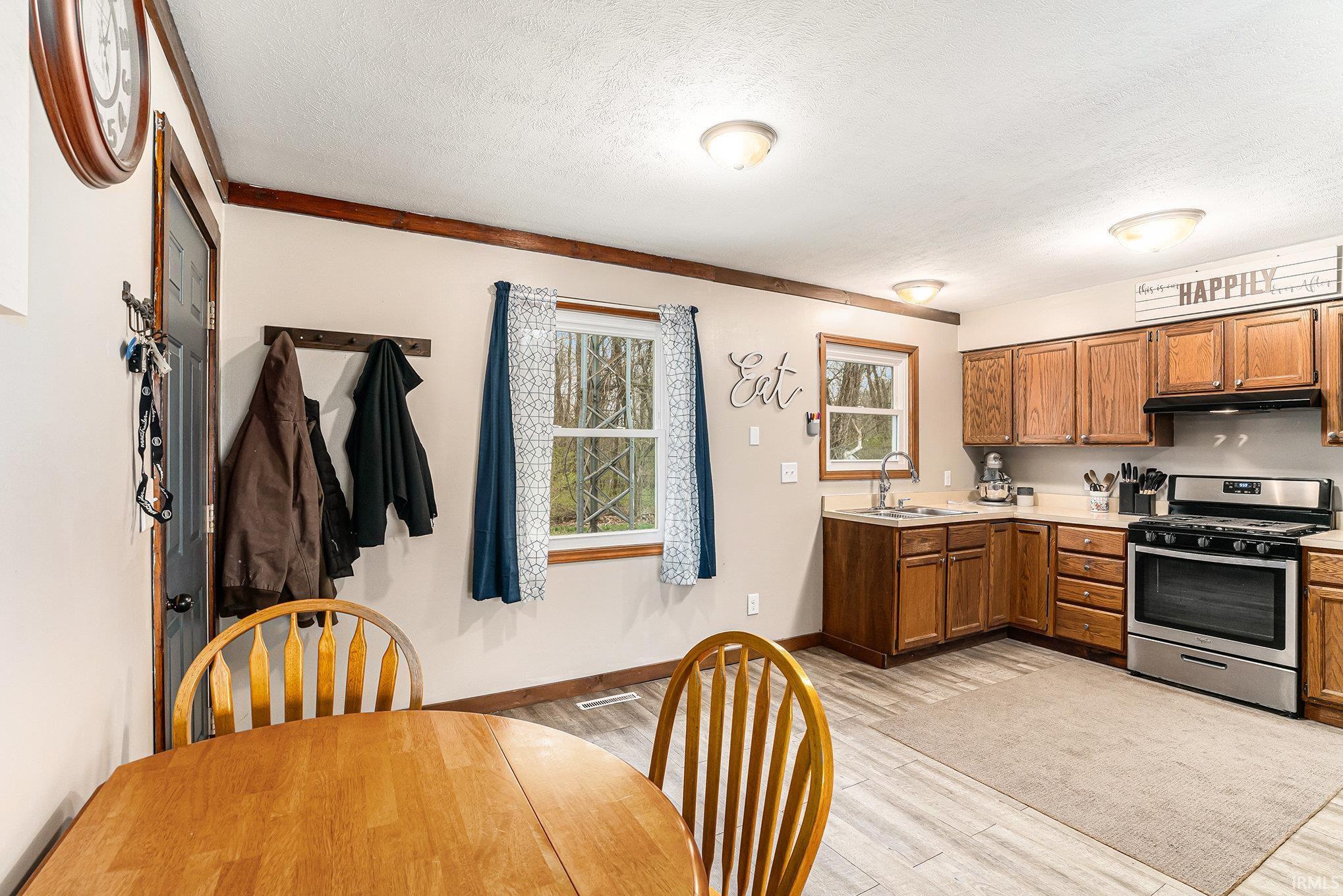 602 Wayne Street Howe, IN 46746 - Photo 7 of 17 Gallery Image 7