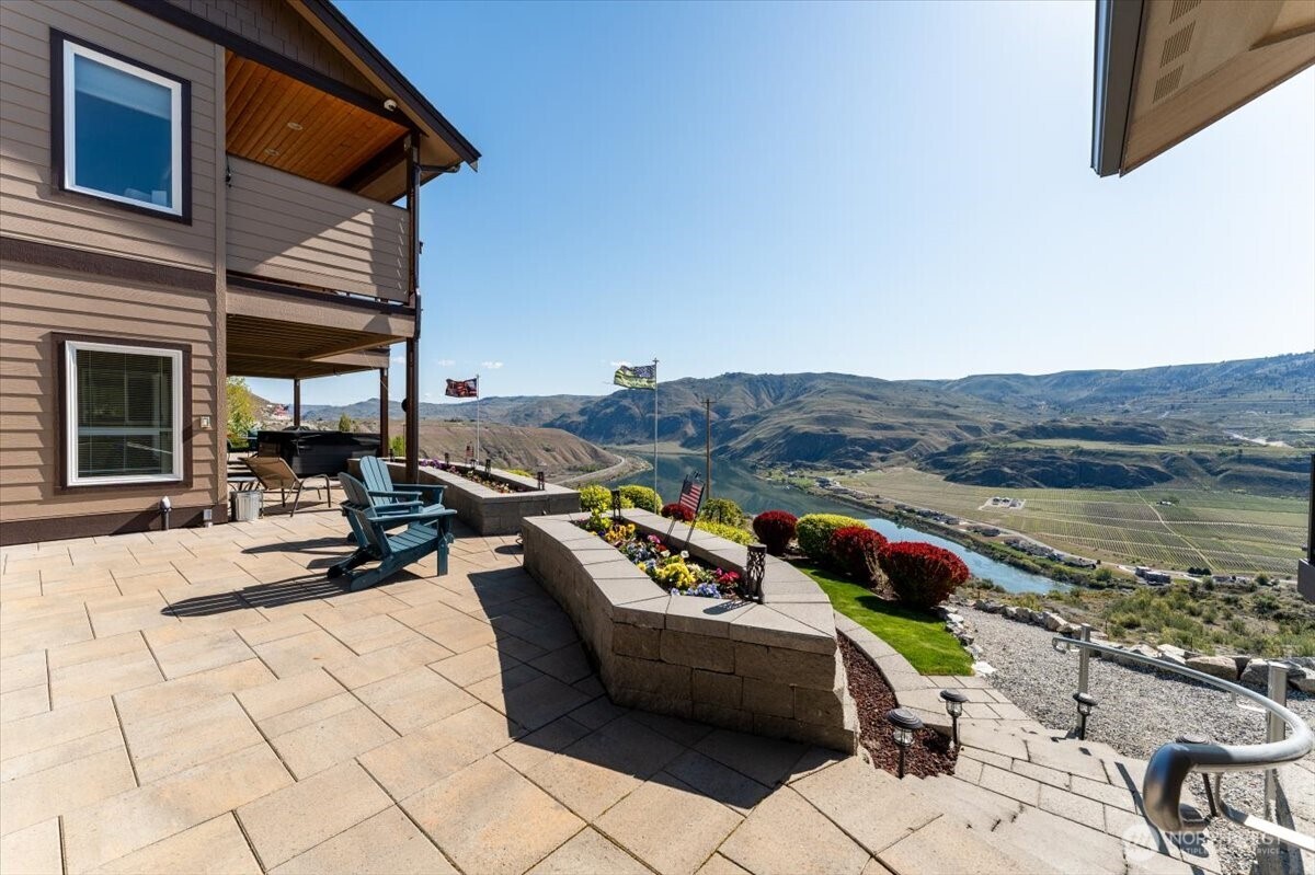 525 Columbia View Road Chelan, WA 98816 - Photo 29 of 40