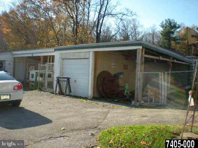 1158 Delta Road Red Lion, PA 17356 - Photo 4 of 24 Gallery Image 4