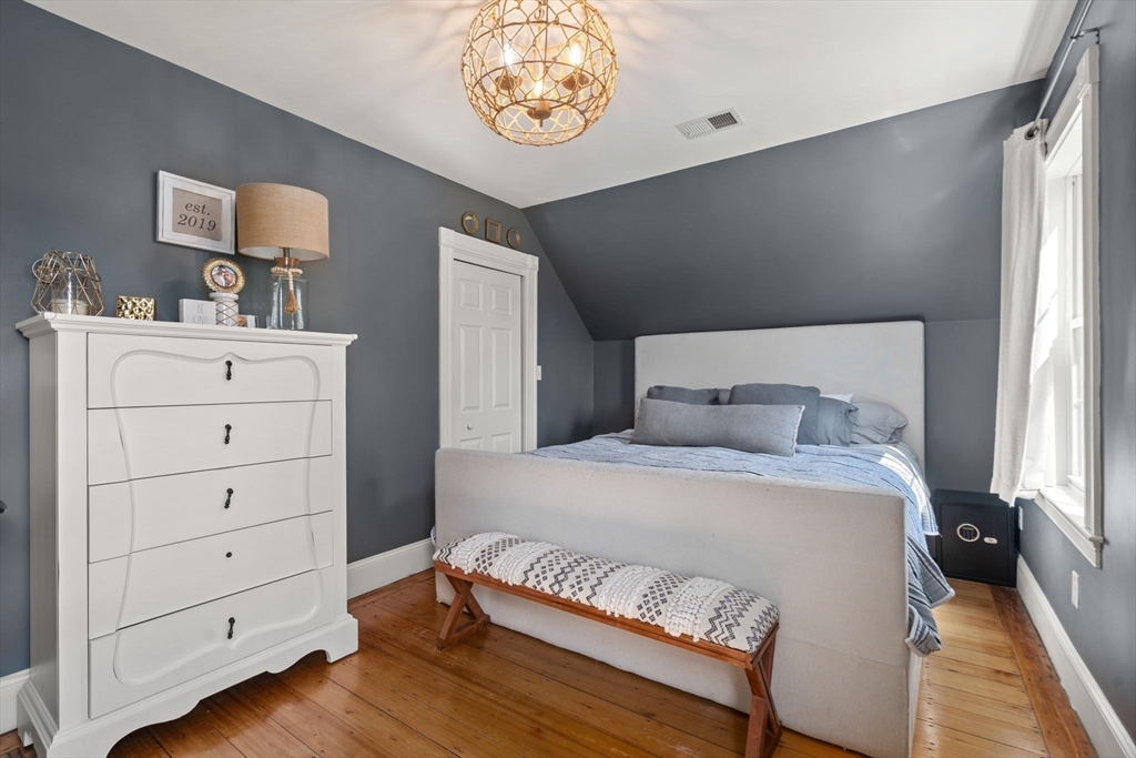 178 Fairbanks Road Dedham, MA 02026 - Photo 18 of 36 Gallery Image 18
