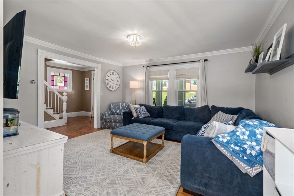 178 Fairbanks Road Dedham, MA 02026 - Photo 10 of 36 Gallery Image 10