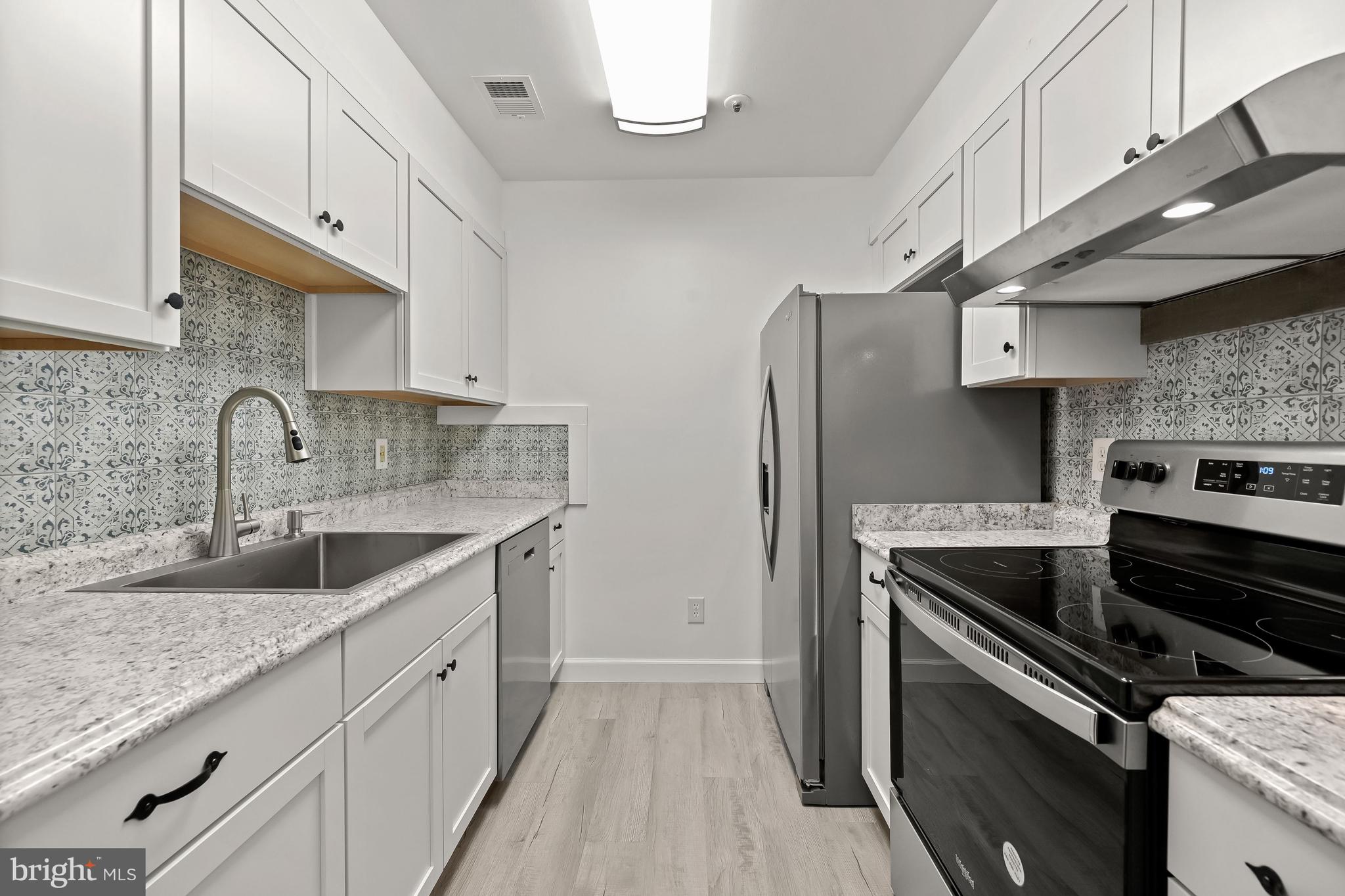 4904 Columbia Road, Unit 1 Columbia, MD 21044 - Photo 4 of 29 Completely updated kitchen, stainless appliances
