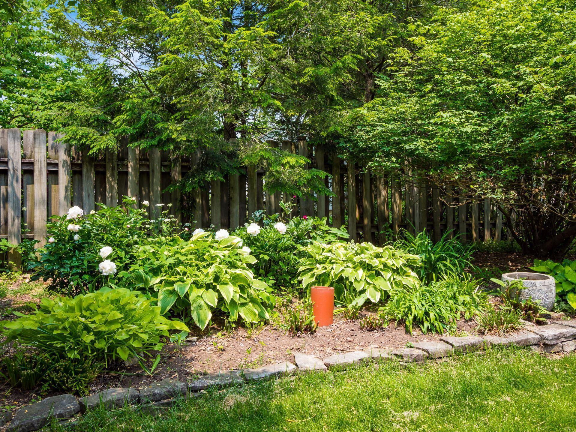 80 West Cooke Road Columbus, OH 43214 - Photo 40 of 48 Flower garden