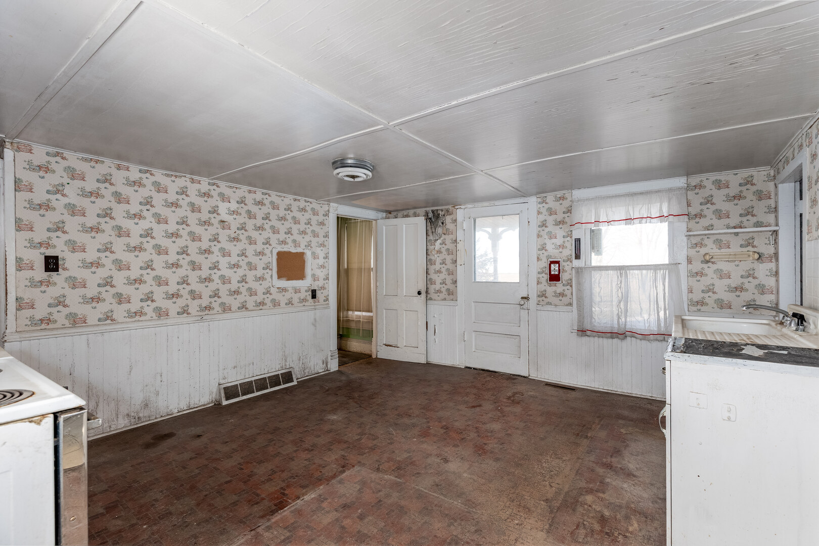 2120 South Lasalle Road Seneca, IL 61360 - Photo 8 of 37