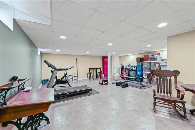 $262,000 | 627 Northeast Swann Circle, Lee's Summit, MO 64086