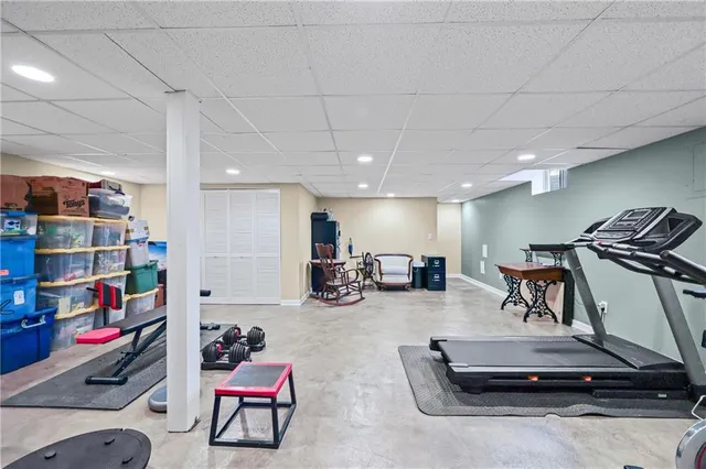 $262,000 | 627 Northeast Swann Circle, Lee's Summit, MO 64086