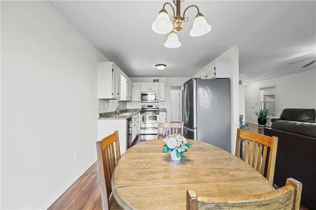 $262,000 | 627 Northeast Swann Circle, Lee's Summit, MO 64086