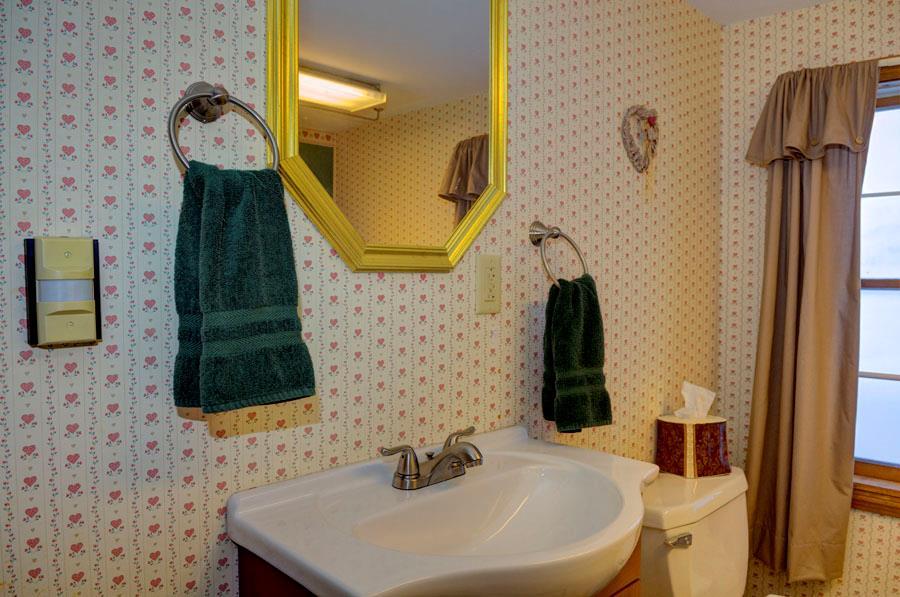 12 Valley Road Cape Elizabeth, ME 04107 - Photo 25 of 31 Basement bath.