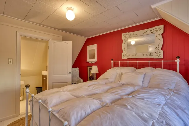 $325,000 | 60 Main Street, Unit 1, Stonington, ME 04681