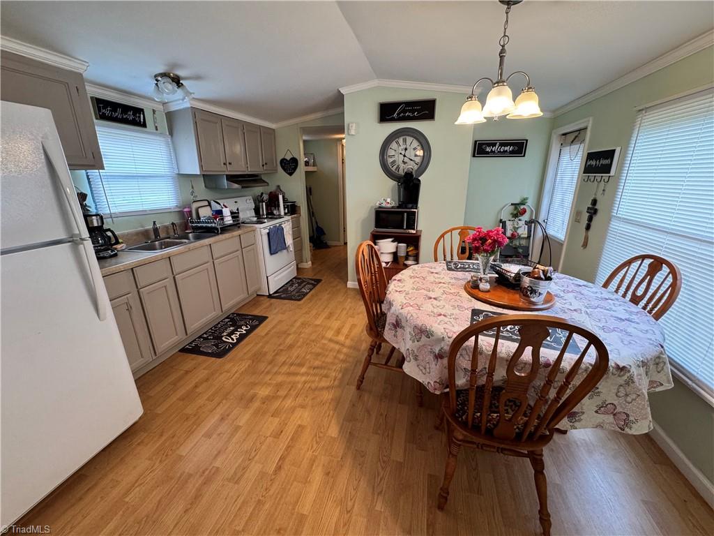429 Wayne Marshall Road Elkin, NC 28621 - Photo 8 of 19