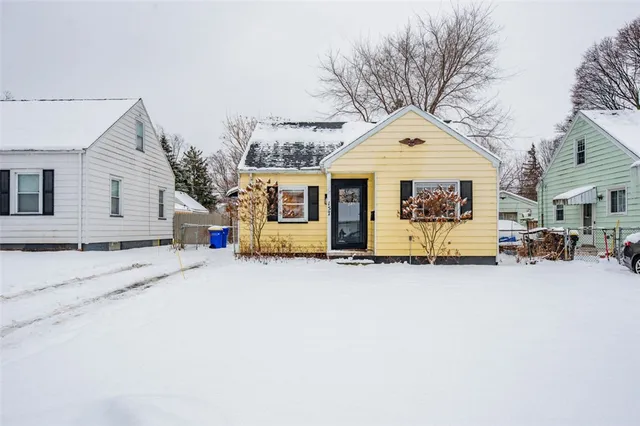 $164,900 | 157 Leonard Road, Greece, NY 14616