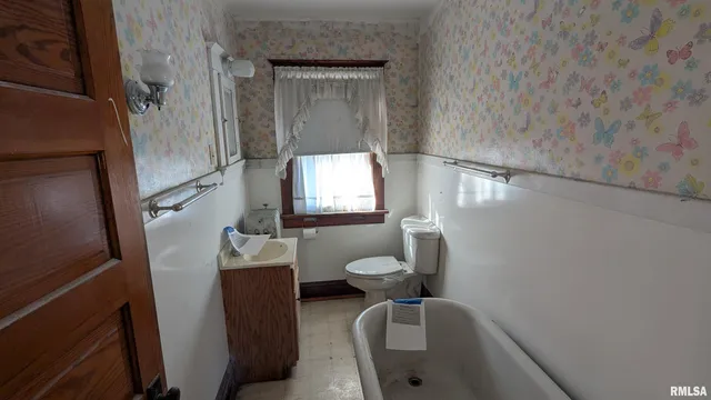 $71,000 | 2013 16th Street, Moline, IL 61265