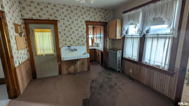 $71,000 | 2013 16th Street, Moline, IL 61265