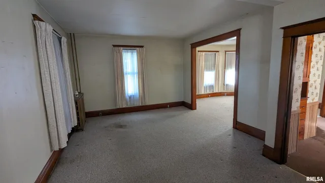 $71,000 | 2013 16th Street, Moline, IL 61265