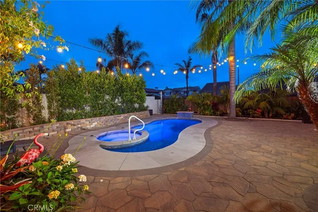 $2,599,000 | 16561 Wanderer Lane, Huntington Beach, CA 92649