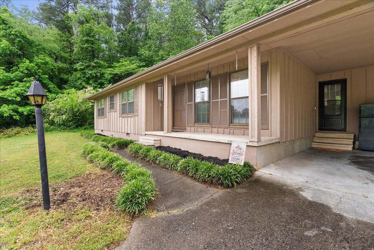 108 Pinewood Way Dalton, GA 30721 - Photo 4 of 35 23-DSC00402