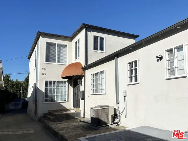 $2,575 | 149 South Gramercy Place, Los Angeles, CA 90004