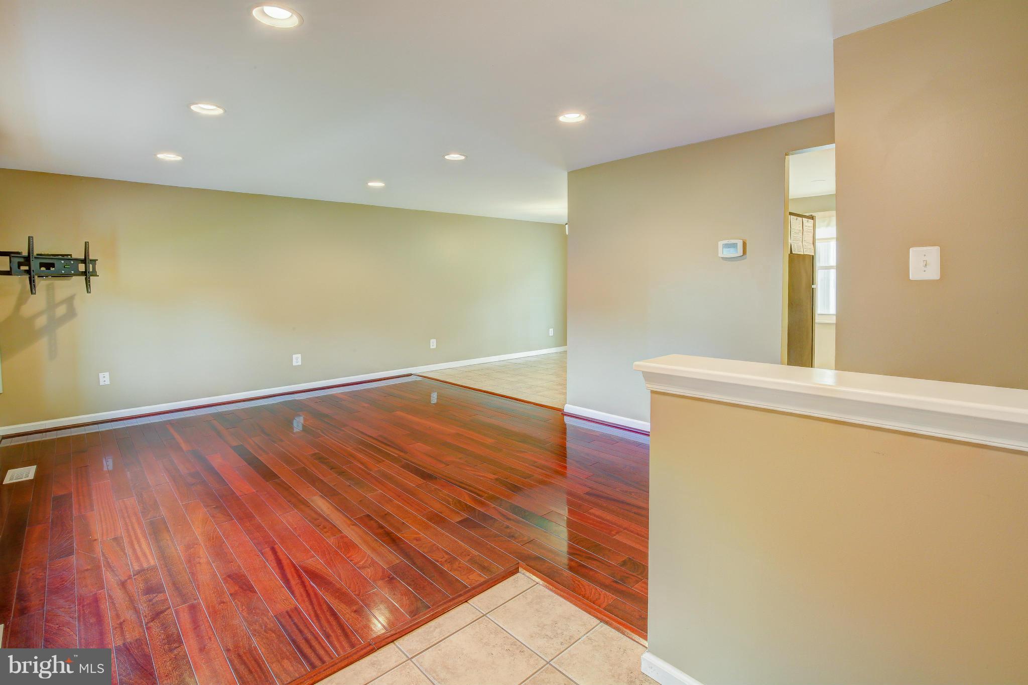 324 Royer Road Westminster, MD 21158 - Photo 5 of 29 Living Room