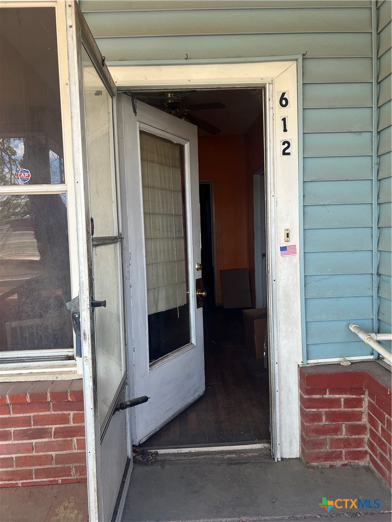 612 South 7th Street Temple, TX 76504 - Photo 3 of 43 a view of front door
