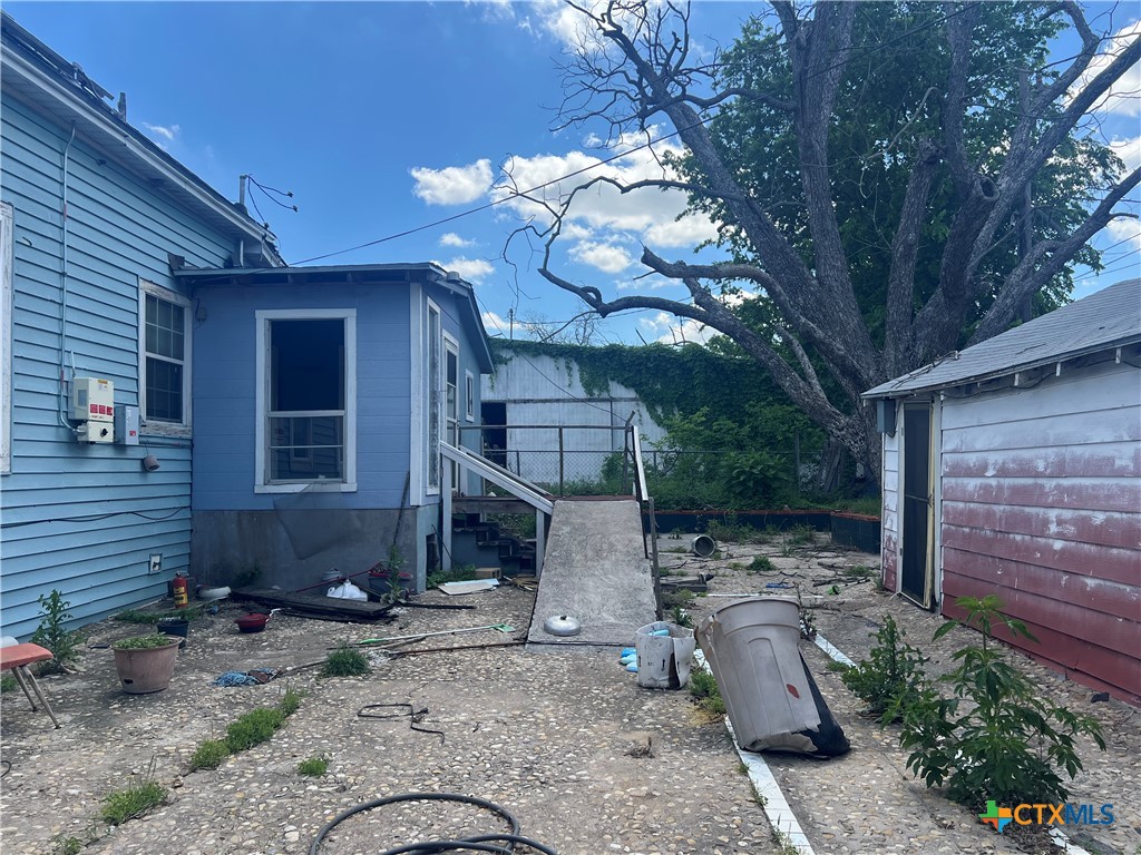 612 South 7th Street Temple, TX 76504 - Photo 41 of 43 a view of a house with a backyard