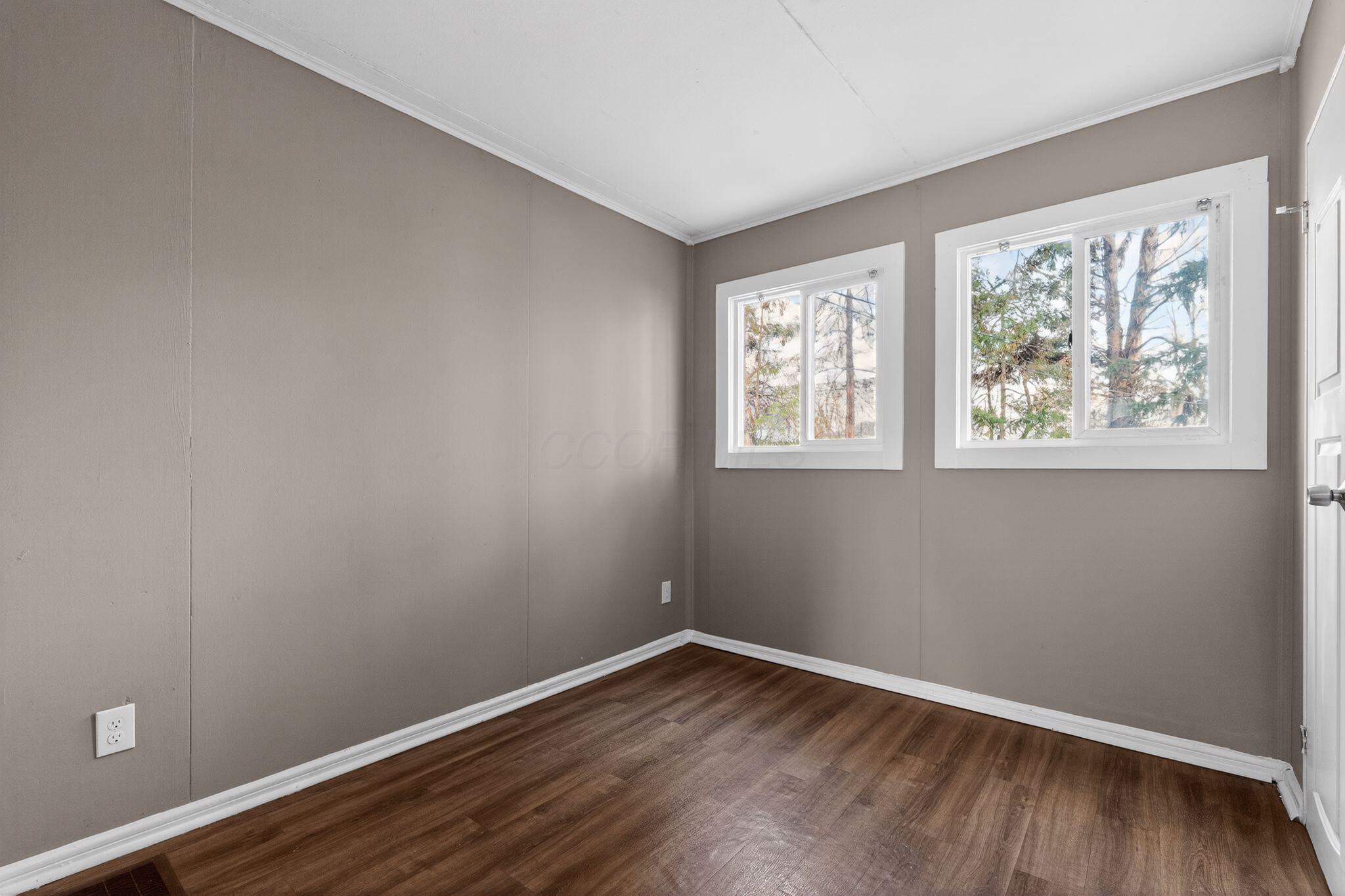 1042 South Hampton Road Columbus, OH 43227 - Photo 13 of 31 14_1042_S_Hampton_Rd_Columbus_OH_43227-L