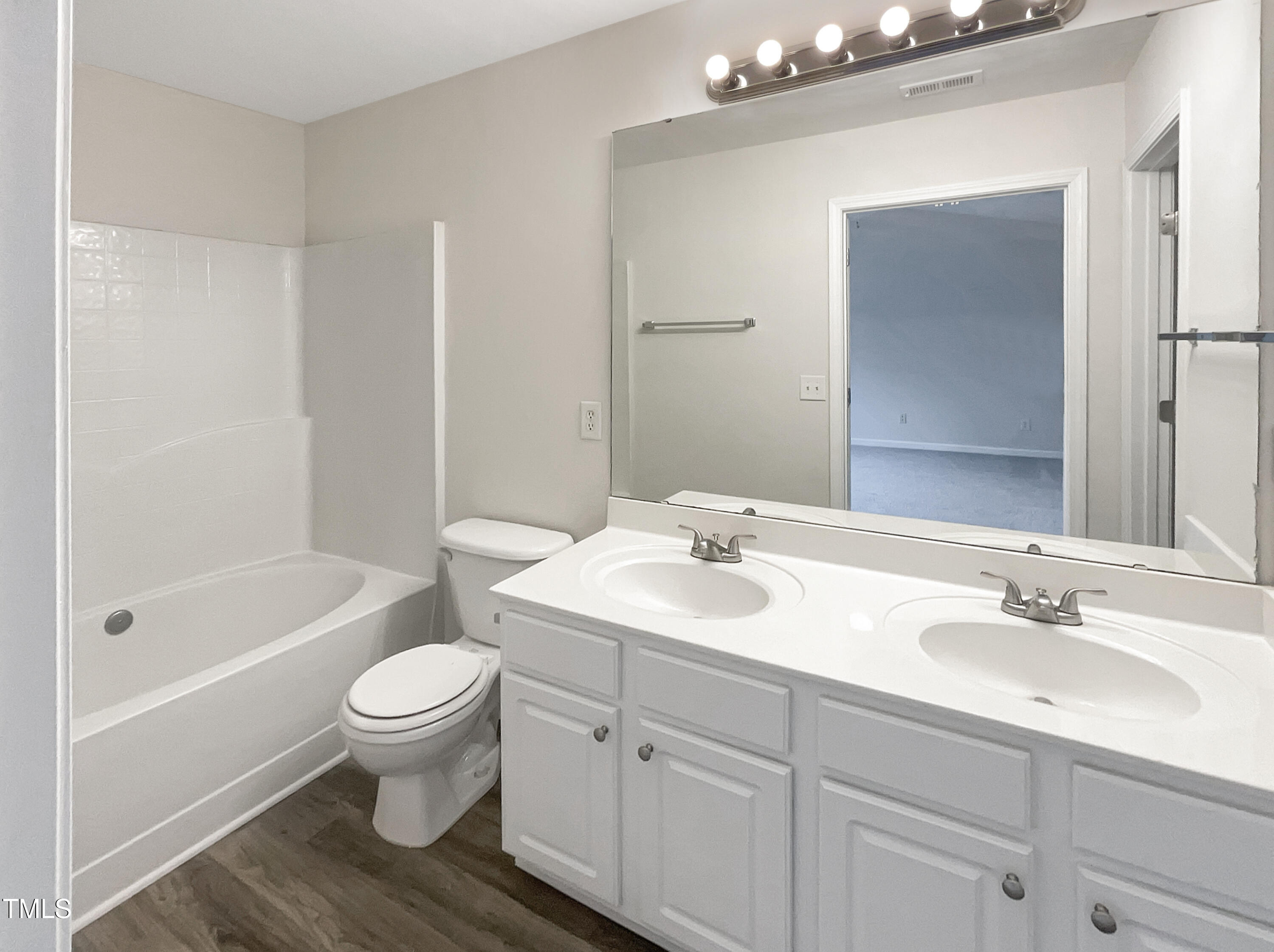 7104 Proctor Hill Drive Raleigh, NC 27613 - Photo 7 of 24 listing_7