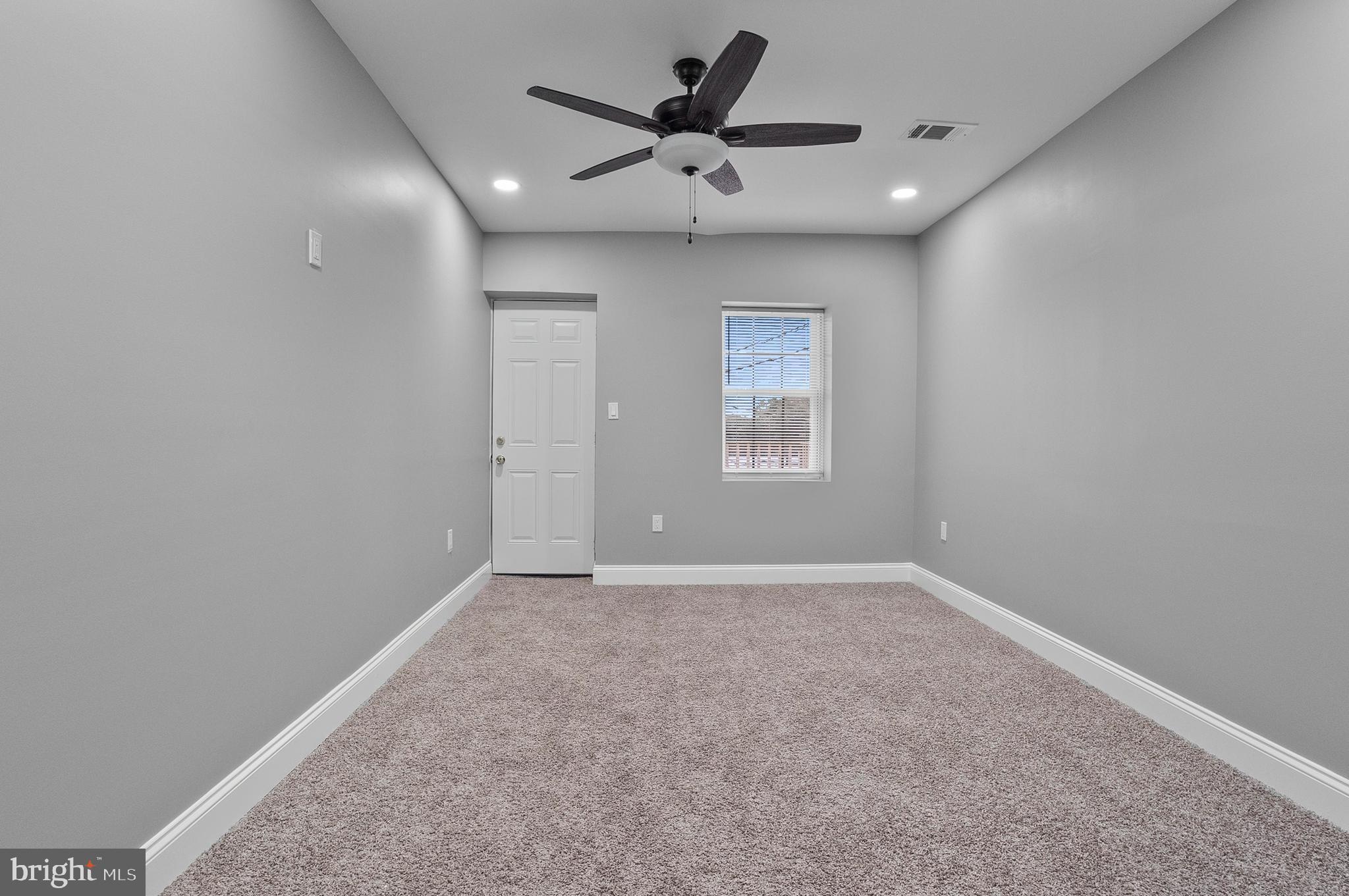 1201 North Fulton Avenue Baltimore, MD 21217 - Photo 23 of 36 an empty room