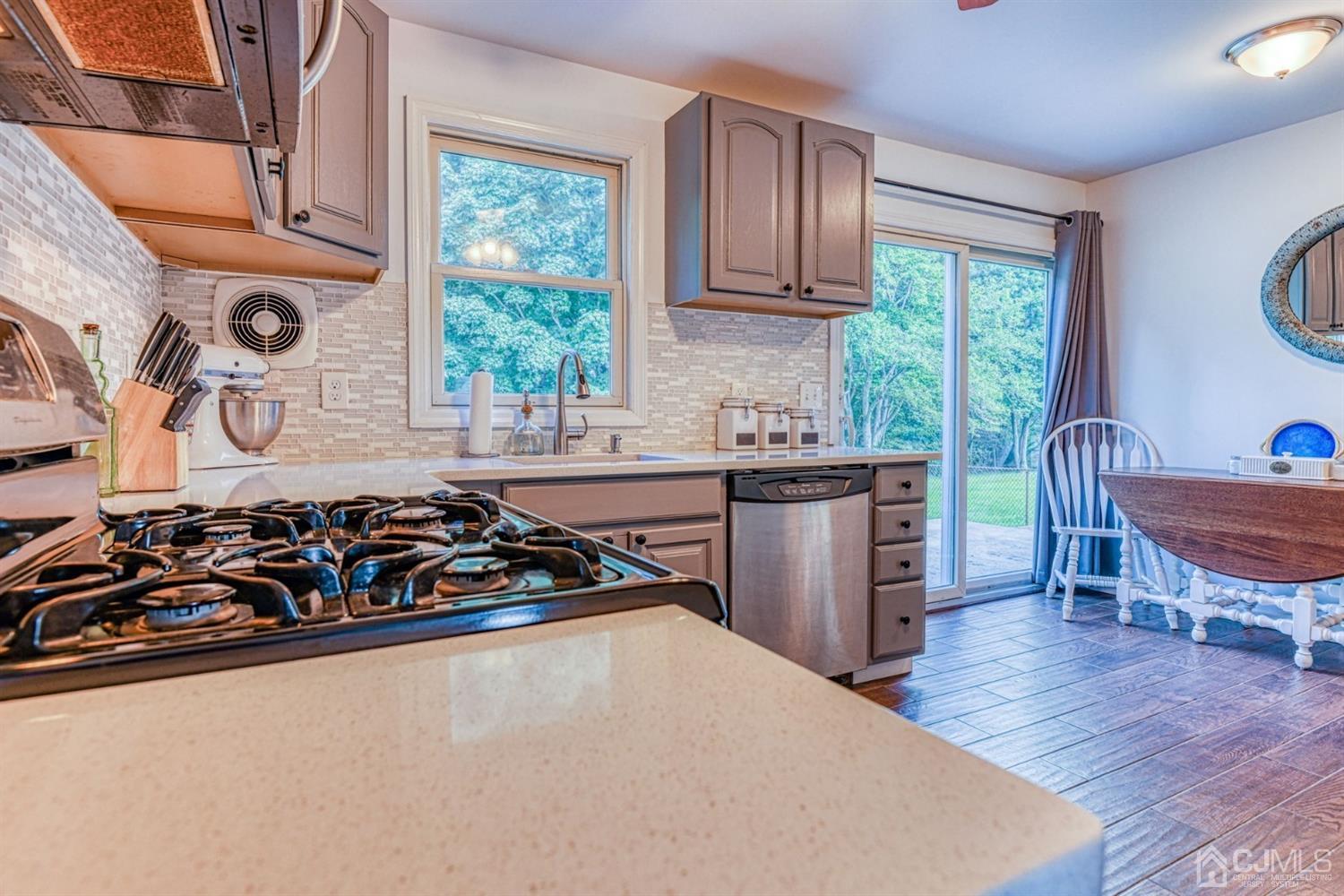 18 Mimi Road Old Bridge, NJ 08857 - Photo 13 of 33 Stainless steel appliances- what else can you ask for?
