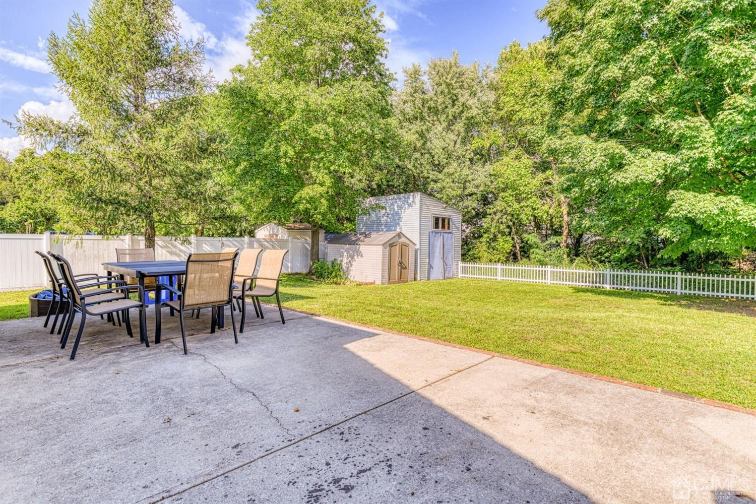 18 Mimi Road Old Bridge, NJ 08857 - Photo 31 of 33 Great space for gatherings.