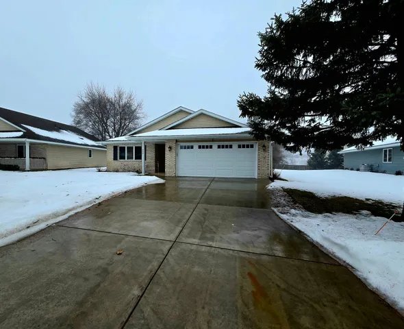 $369,900 | 642 Jenisa Drive, St. Cloud, MN 56301