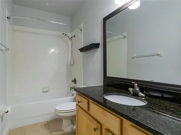 $2,300 | 14001 Northwest 9th Road, Newberry, FL 32669