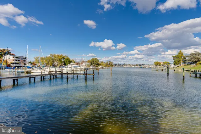 $799,000 | 200 W Road, Baltimore, MD 21221